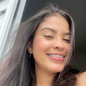 Babysitter in São Paulo: Larissa