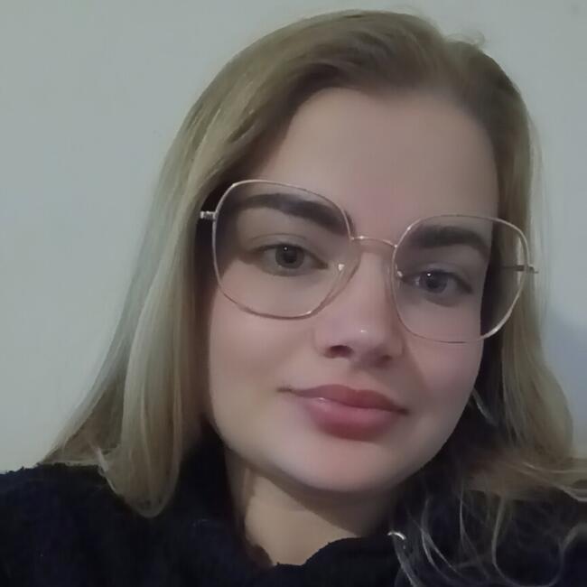 Babysitter in Tours: Mélissa