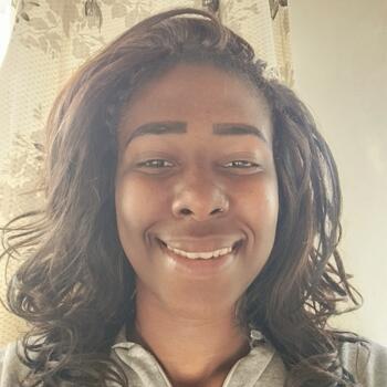 Babysitter in Petrópolis: Taisa