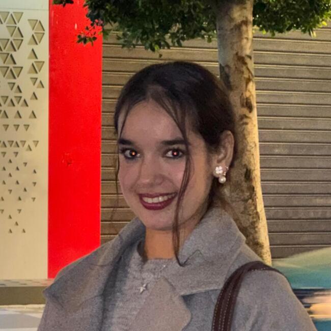 جليسة أطفال في طنجة: Sanae