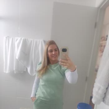 Babysitter Embu das Artes: Aline