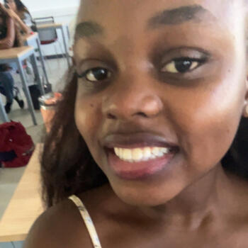 Babysitter in Flic en Flac: Joella