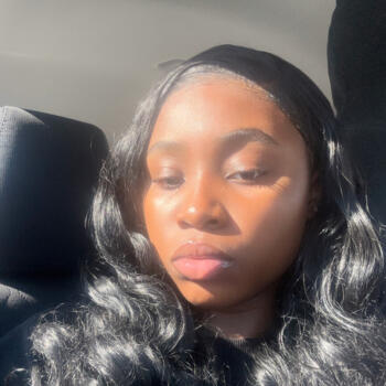 Babysitter in Laval: Faralie