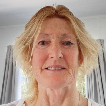 Babysitter in Motueka: Julie