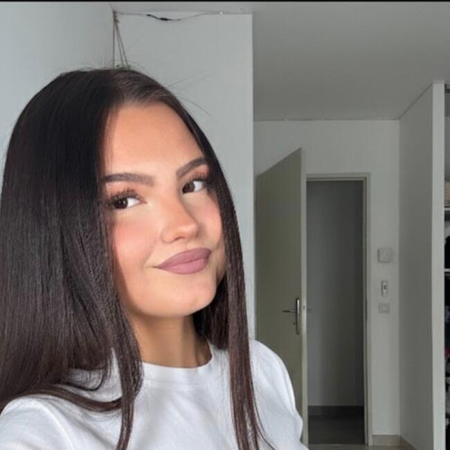 Babysitter in Chatuzange-le-Goubet: Alexia