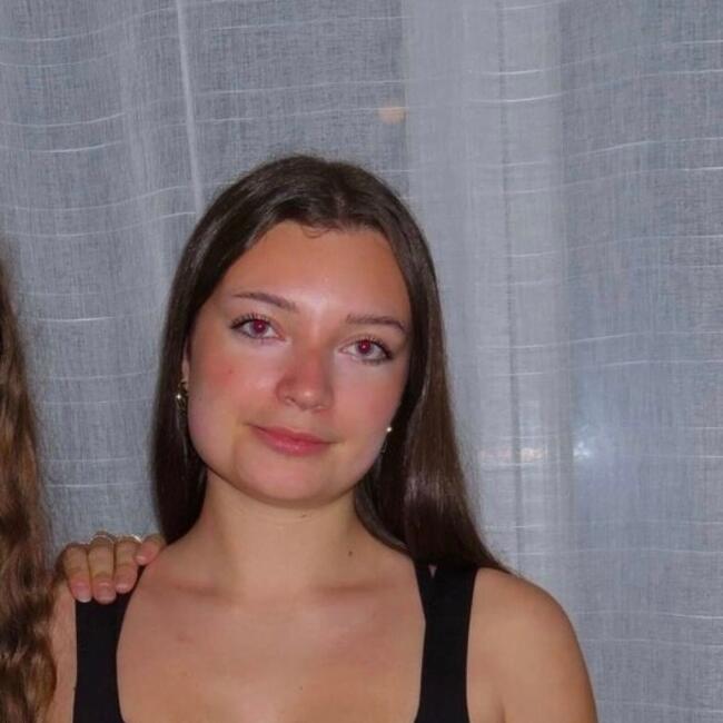 Babysitter in Limoges: Charlotte
