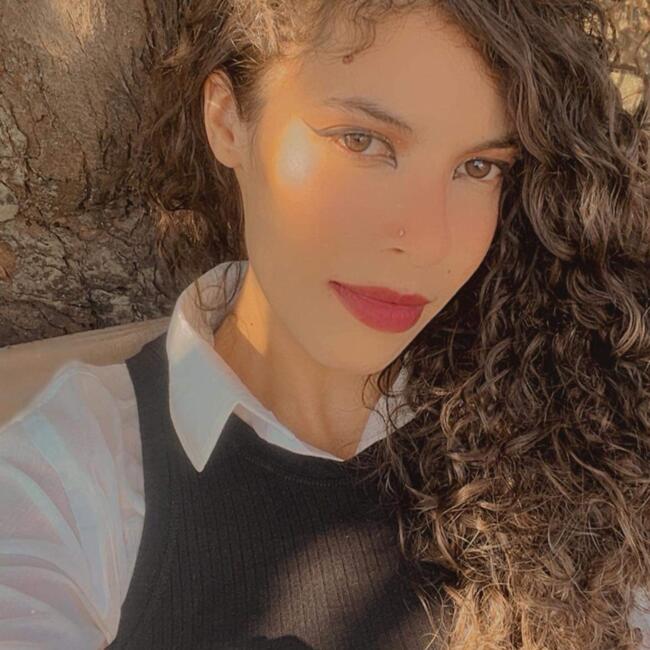 Babysitter em Almada: Natália