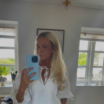 Babysitter in Charlottenlund: Laura