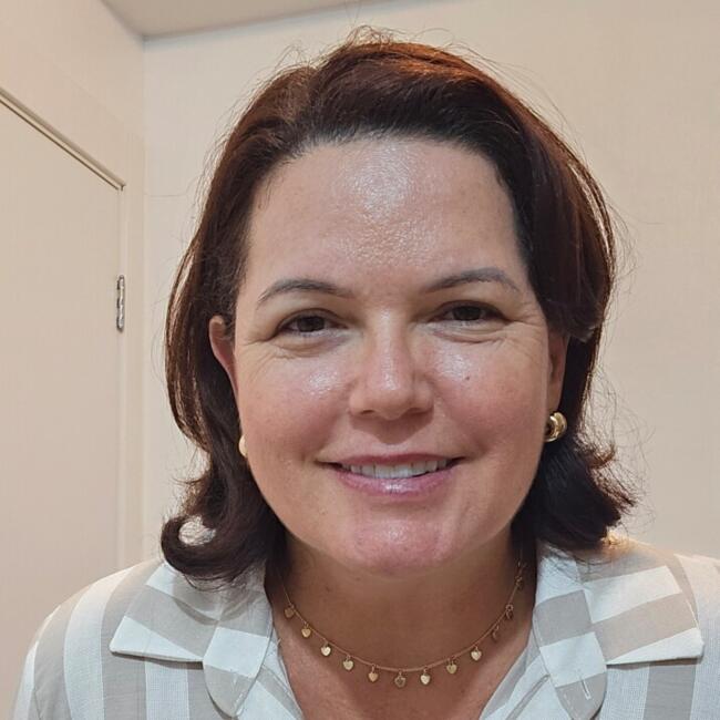 Babysitter in São José do Rio Preto: Neiva