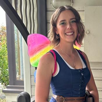 Babysitter in Launceston: Lily