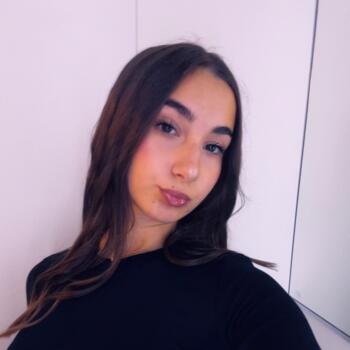 Babysitter in Como: Sara