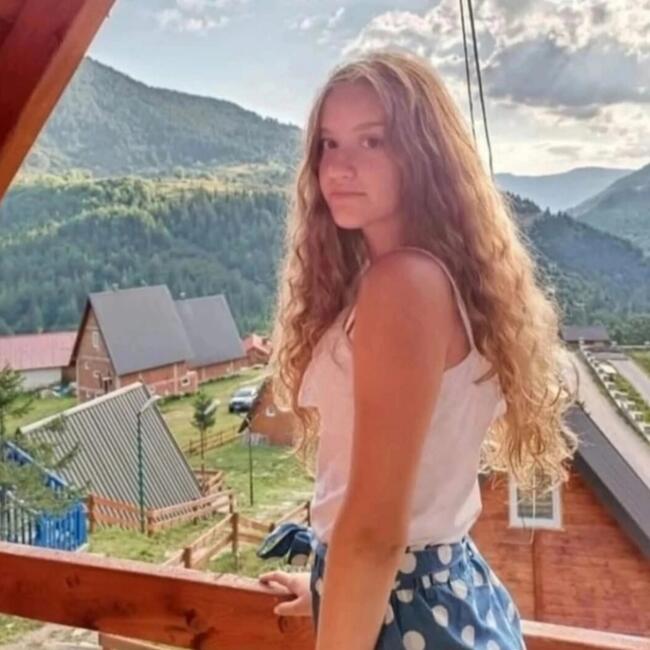 Babysitter in Asola: Enkela
