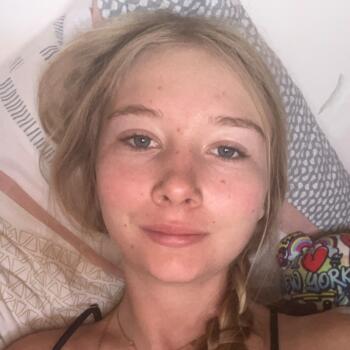 Babysitter Saint-Martin-Bellevue: Manon