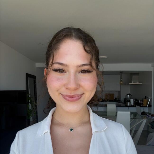 Niñera en Alicante: Allyah-Sophie