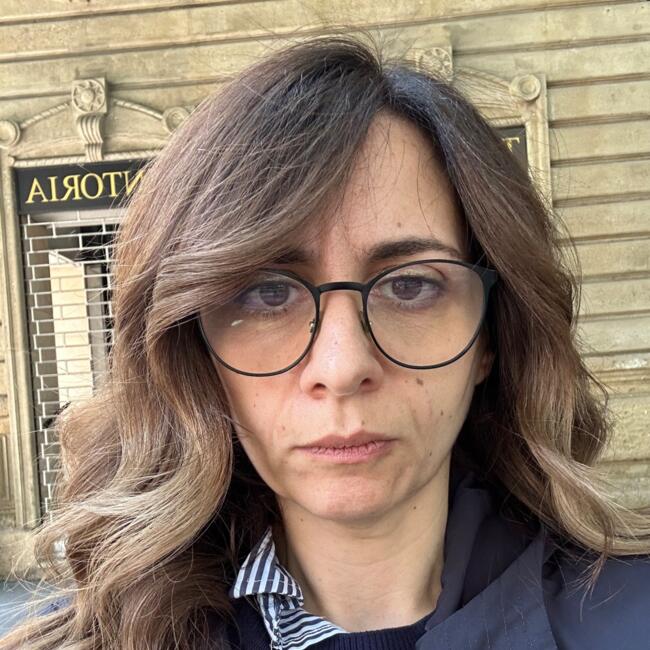 Job de garde d'enfants à Milan: Sabrina