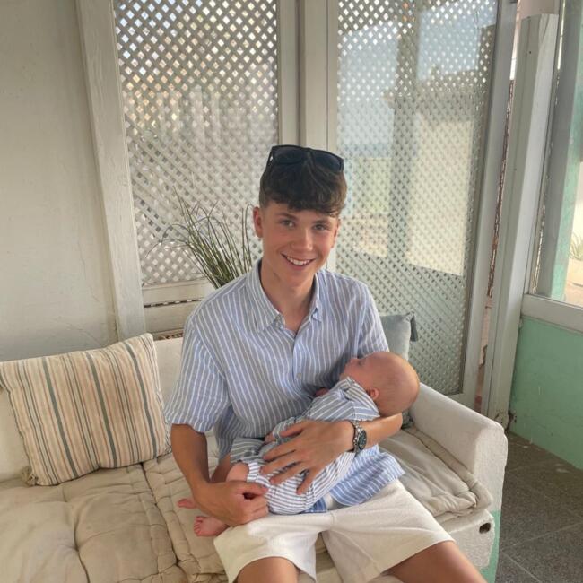 Babysitter in Coulsdon: Josh