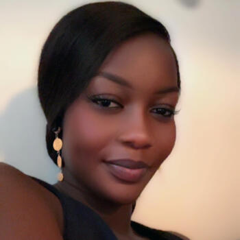 Nounou à Paris: Amina