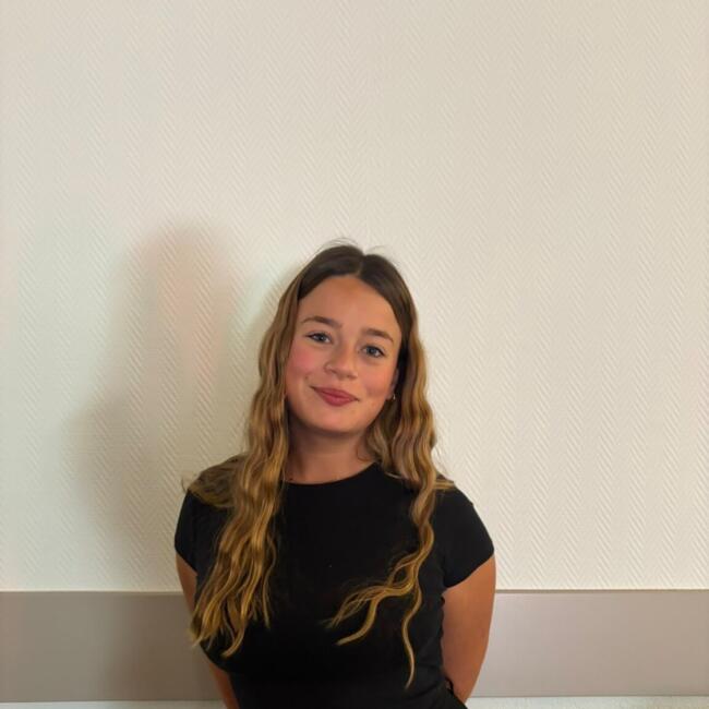 Babysitter in Budapest: Camille
