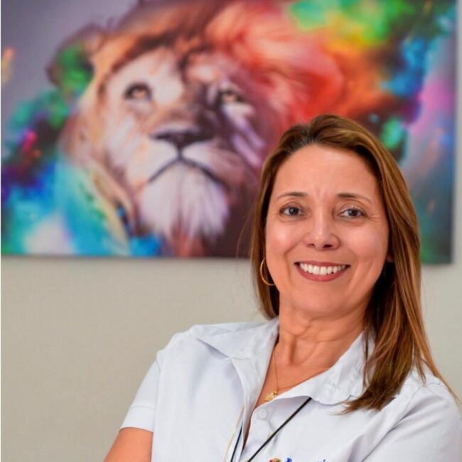 Babysitter in Santo André: Maria
