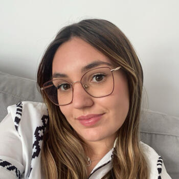 Babysitter in Cazilhac: Pauline