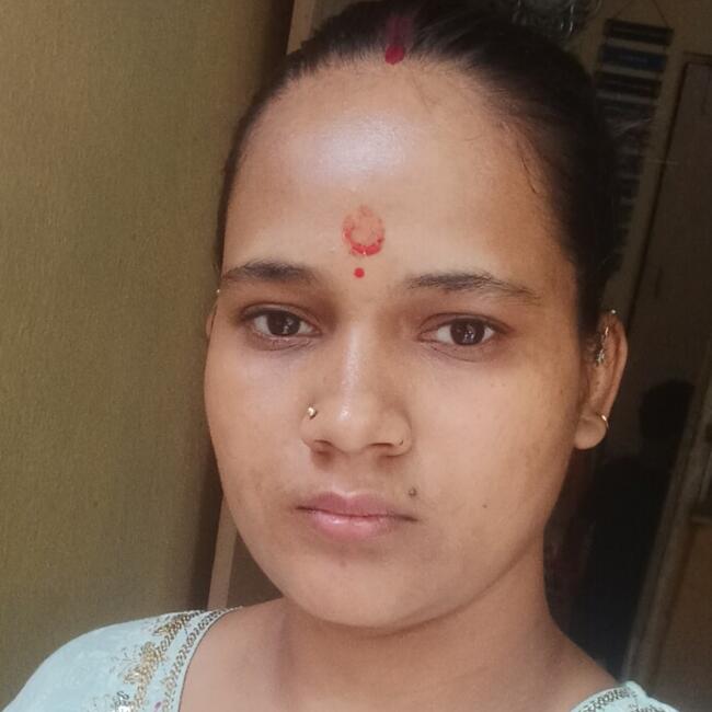 Babysitter in Alīganj: Priyanka