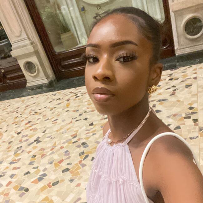 Baby-sitter in Boudry: Gloria