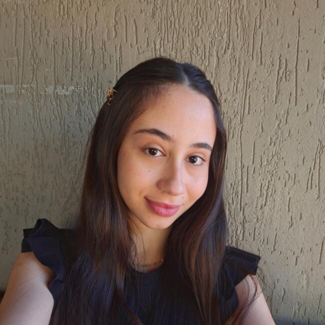 Babysitter in São José do Rio Preto: Giovana