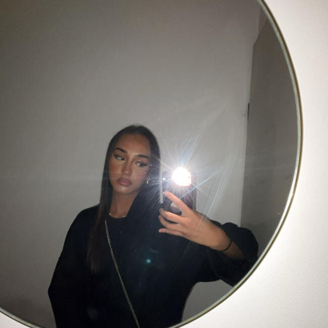 Babysitter in Montreuil: Katia