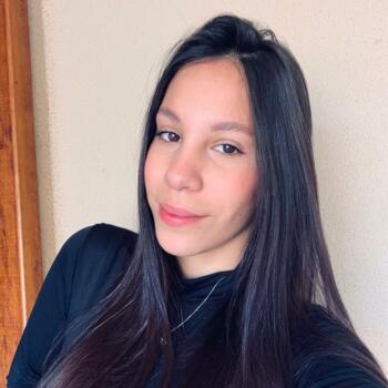 Babysitter in Maringá: Marceli