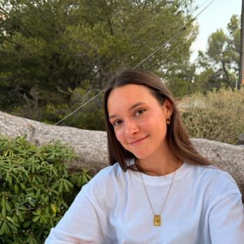 Babysitter in Marseille: Fanny