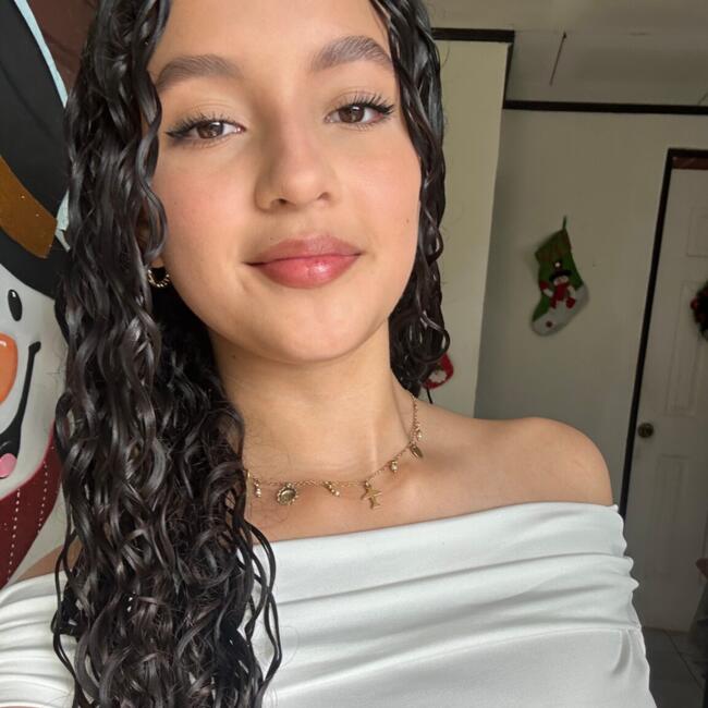 Babysitter in San Rafael (Provincia de Heredia): Alison