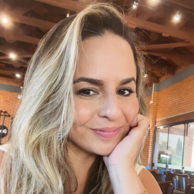 Emprego de babá em Canoas: Giovana