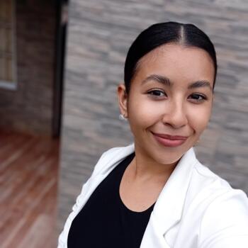 Babysitter in Posadas: Melina Dailen