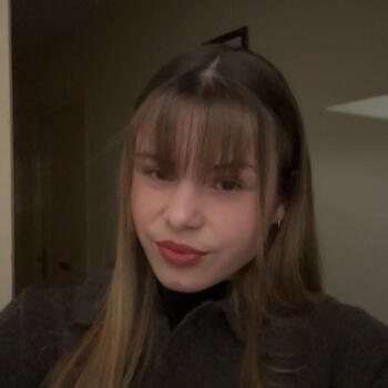 Babysitter in Béchy: Iris