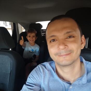 Emprego de babá em Uberlândia: emprego de babá Gustavo
