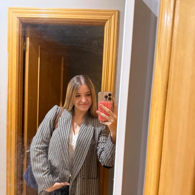 Babysitter in Villaviciosa de Odón: Carlota