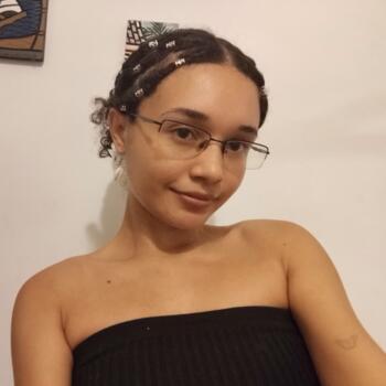 Babysitter Montes Claros: Thaís