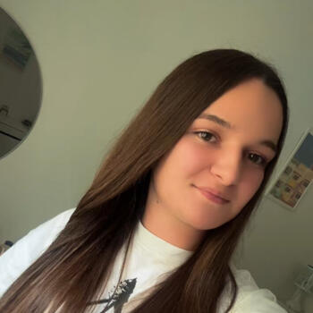 Babysitter in Les Pennes-Mirabeau: Lisa