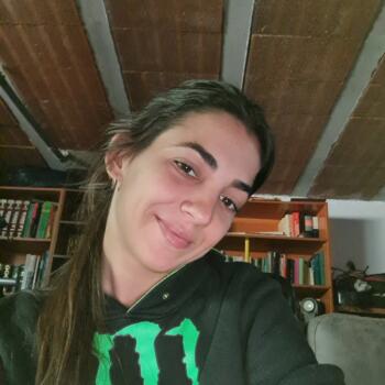 Babysitter in El Pla de Santa Maria: Neysa