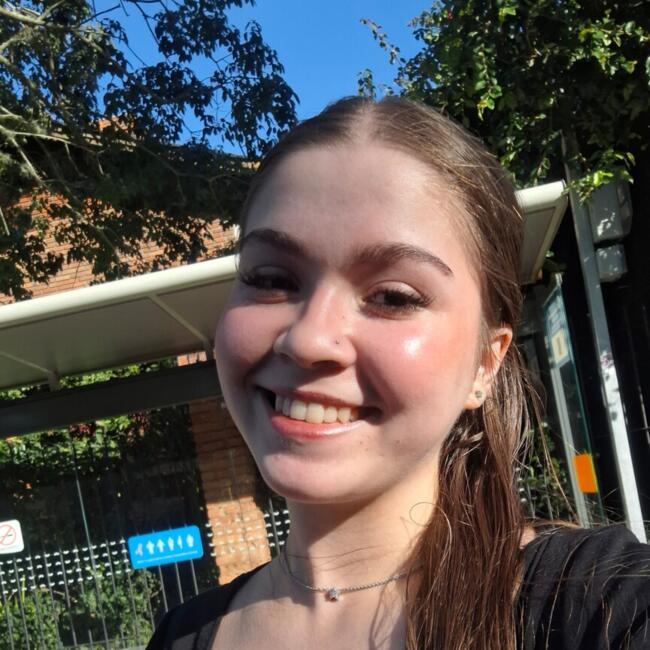 Babysitter in Porto Alegre: Raissa