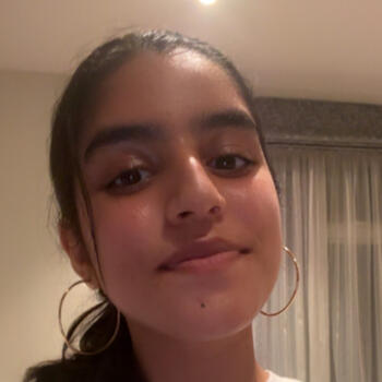 Babysitter in London: Mariam