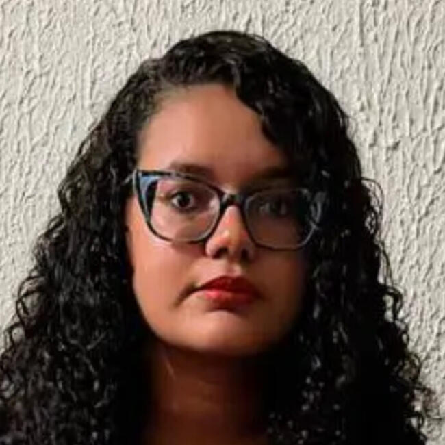 Babysitter in São Luís: Luciane