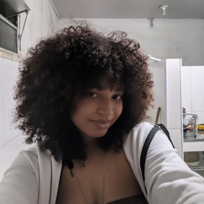 Babysitter in Campos dos Goytacazes: Thaylane