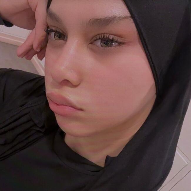 Babysitter in Courcelles: Fatima