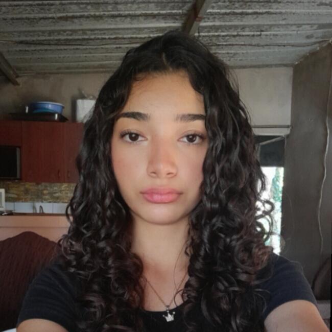 Babysitter in Panama City: Adna