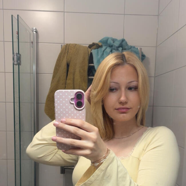 Babysitter in Dalby: Amanda