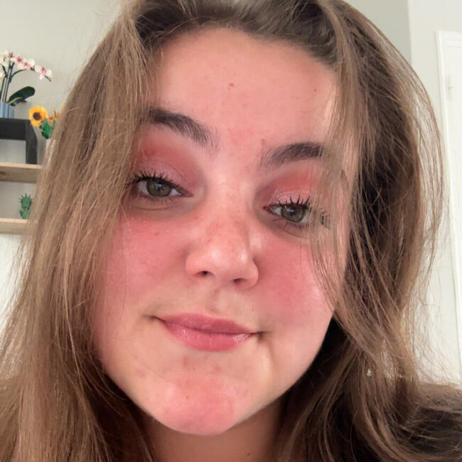 Baby-sitter à Valognes: Lea