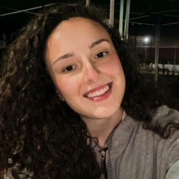 Babysitter in Porto Alegre: Yasmin