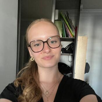 Babysitter in Créteil: Alice