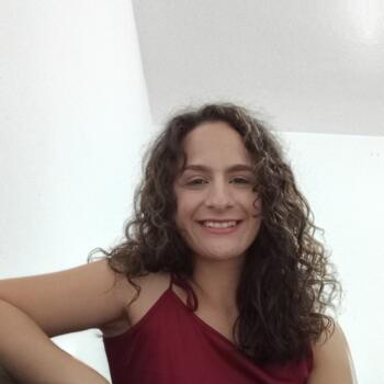 Babysitter in Colombo: Maria Isabela
